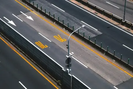 Molti incidenti e ingorghi sulle strade M7 e 7